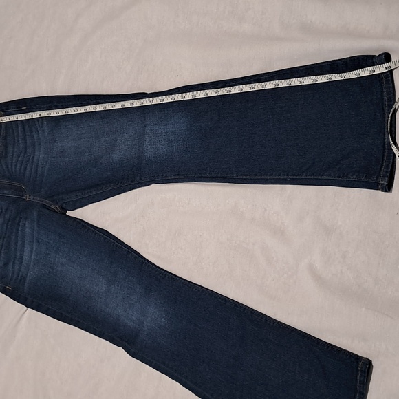 Loft Outlet Bootcut Jeans. Size 6. Medium Wash. - Picture 10 of 16